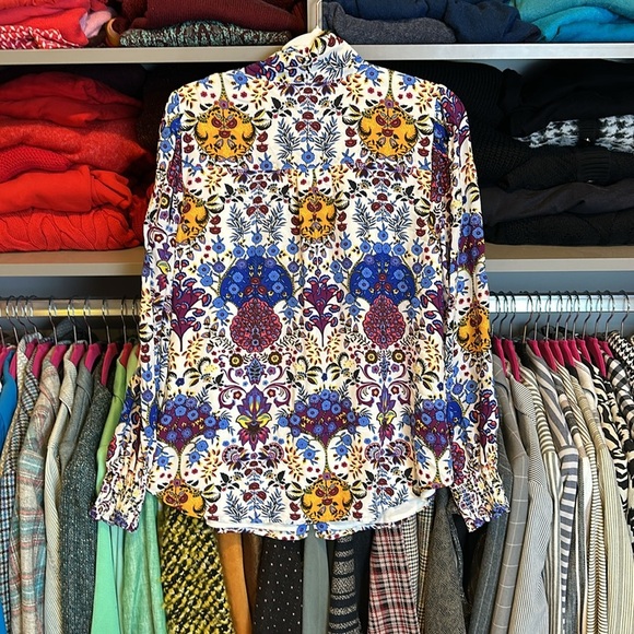 Talbots multicolored print long sleeve front bow tie button down blouse size M - Picture 3 of 3